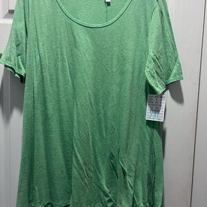 LuLaRoe Kelly Green Perfect tee shirt Short Sleeve Top 2XL new with tags. Soft!